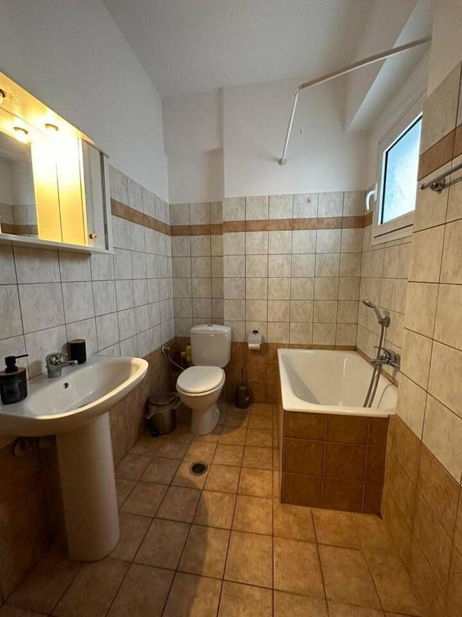 Central Appartment 2 With Parking Larissa Esterno foto